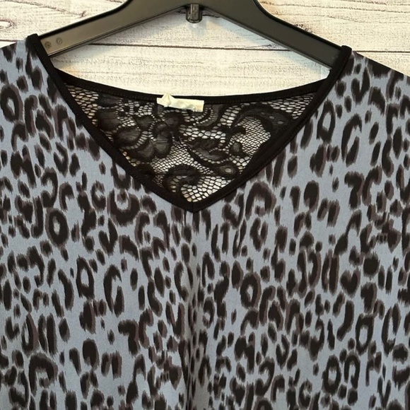 Be Stage Brand Womens Size Large Print Lace Trimmed Blouse - Picture 2 of 5